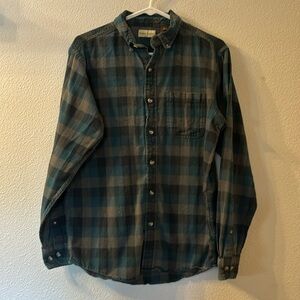 Hobbs Creek plaid button down size medium